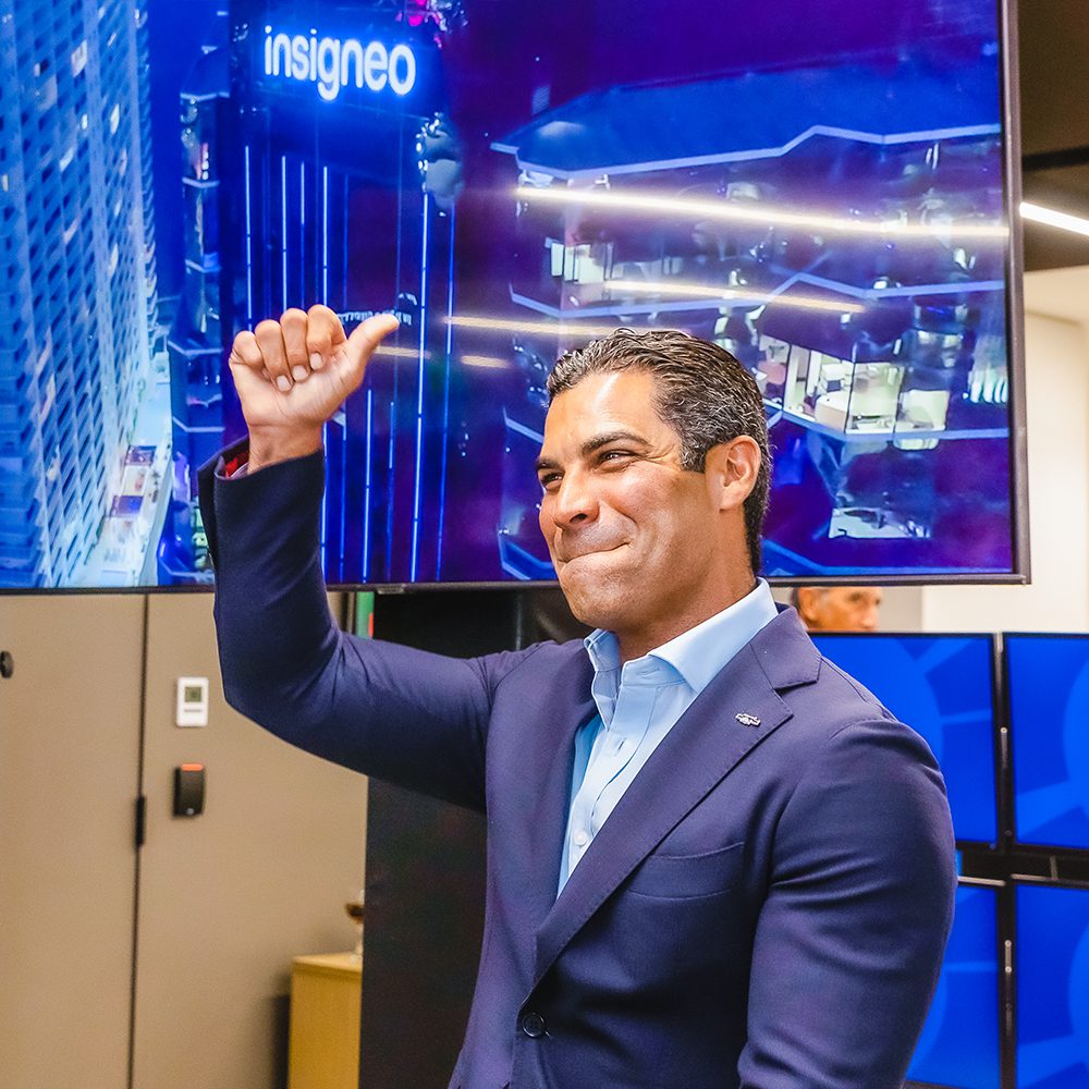 Insigneo lights up the Brickell skyline with its brand-new high-tech Insigneo sign